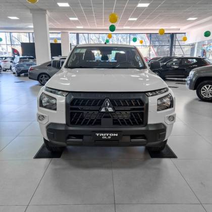 MITSUBISHI TRITON 2.4 BITURBO DIESEL CD GLS 4X4 AUTOMÁTICO